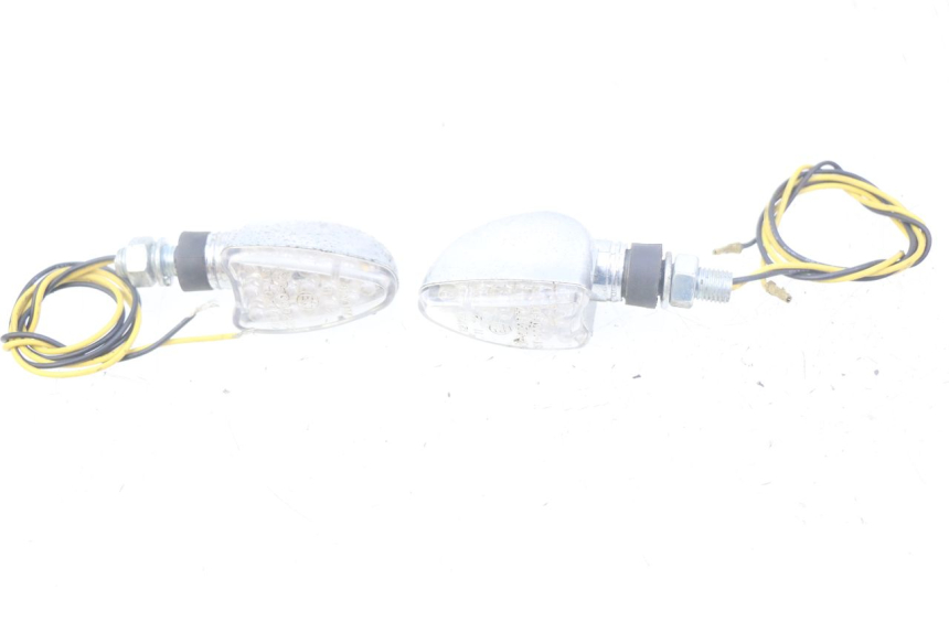 photo de FANALE ANTERIORE KAWASAKI ZEPHYR 1100 ( - 1995) - Marcature e riferimenti originali