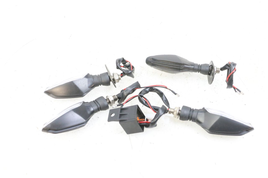 photo de FRECCE ANTERIORE KAWASAKI ZR 7 750 (1999 - 2004) - Stato della superficie e materiale