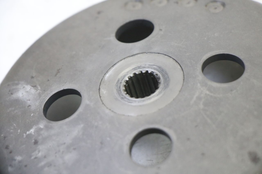 photo de CAMPANA FRIZIONE SUZUKI BURGMAN 125 (2007 - 2014) - Dettaglio del componente