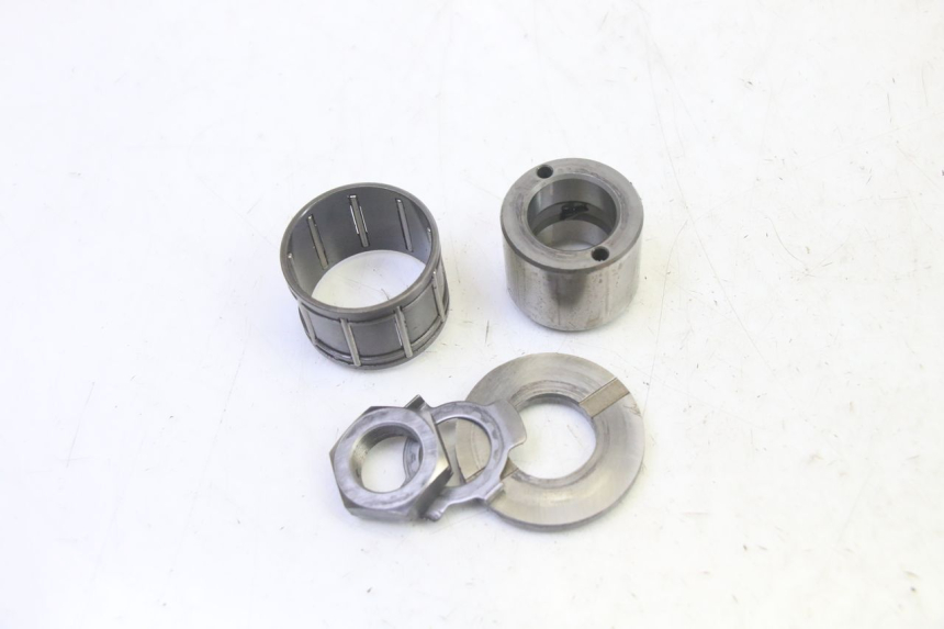 photo de CAMPANA FRIZIONE YAMAHA FZ6 N FAZER 600 (2004 - 2006) - Dettagli dei punti di fissaggio