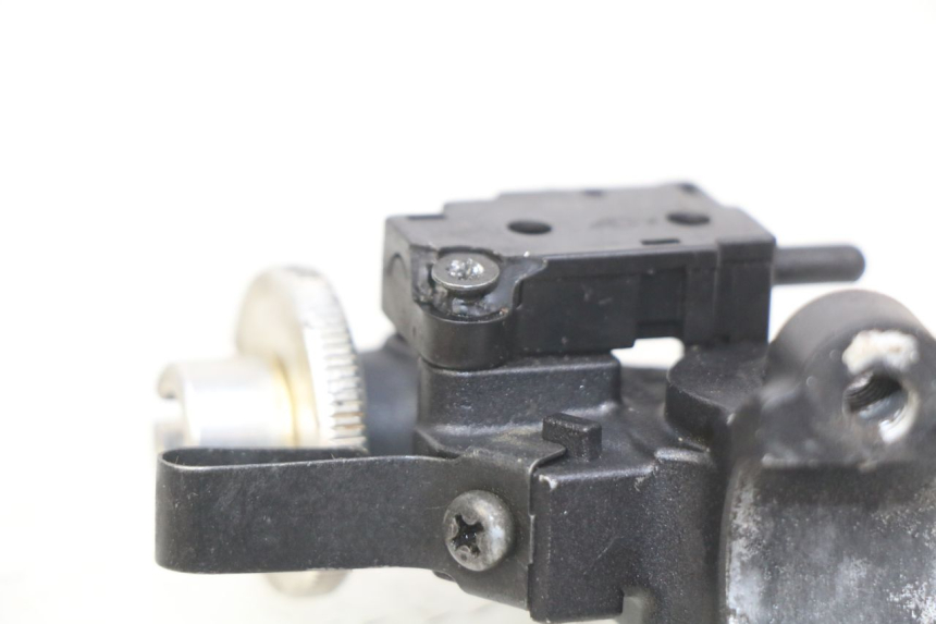 photo de COPERCHIO FRIZIONE HONDA CB R 1000 (2018 - 2023) - Zoom sullo stato d'uso