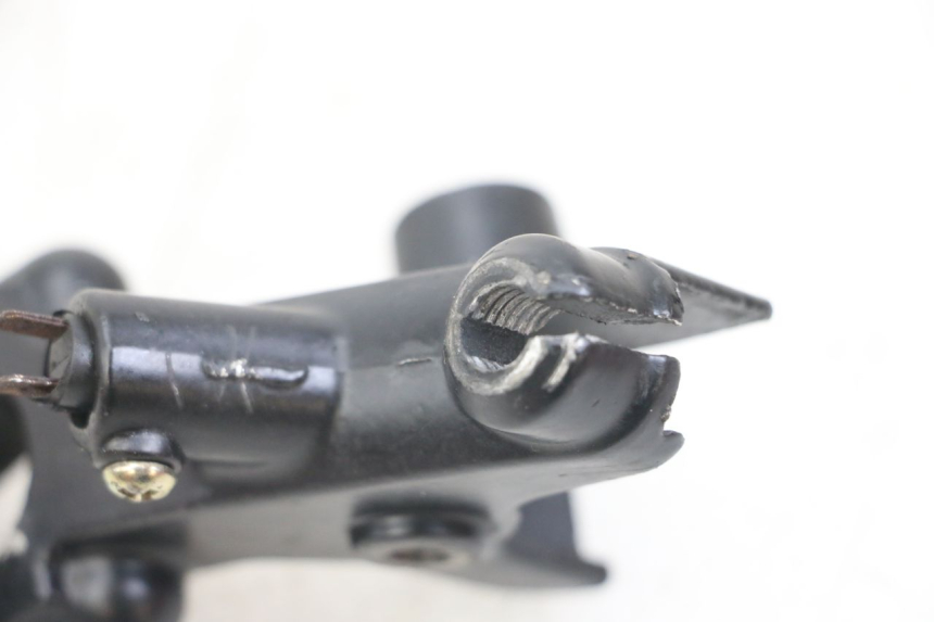 photo de COPERCHIO FRIZIONE DERBI SENDA SM X-TREME 50 (2006 - 2010) - Dettagli dei punti di fissaggio