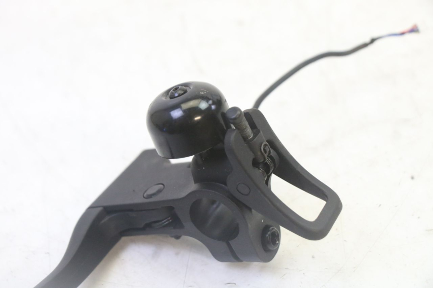 photo de LEVA FRENO SINISTRA SEGWAY NINEBOT F65I 1 - Zoom sullo stato d'uso