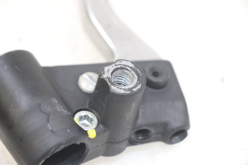 photo de COCOTTA FRENO SINISTRA PIAGGIO FLY 125 (2005 - 2012) - Primo piano tecnico