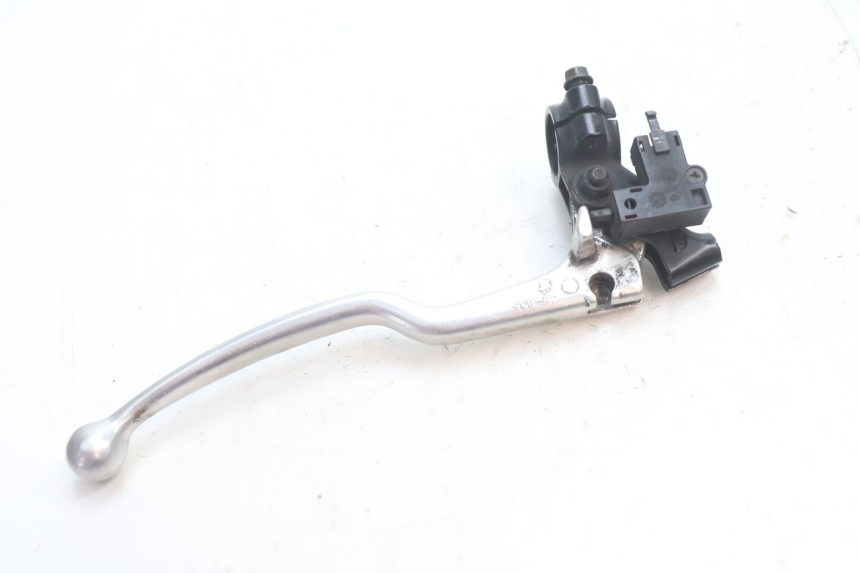 photo de LEVA FRENO ATTACCO SINISTRA SUZUKI GSR 600 (2005 - 2012) - Primo piano tecnico