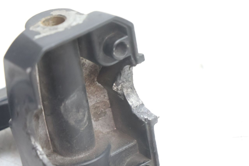 photo de COCOTTA FRENO SINISTRA PEUGEOT KISBEE 4T 50 (2010 - 2017) - Dettagli dei punti di fissaggio