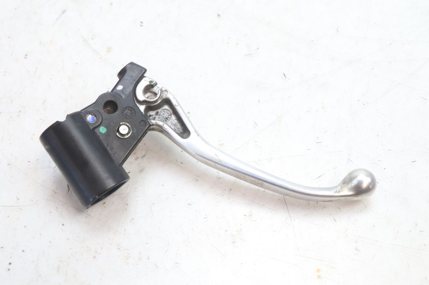 photo de LEVA FRENO ATTACCO SINISTRA PIAGGIO LIBERTY IGET 4T 50 (2021 - 2025) - Dettagli dei punti di fissaggio