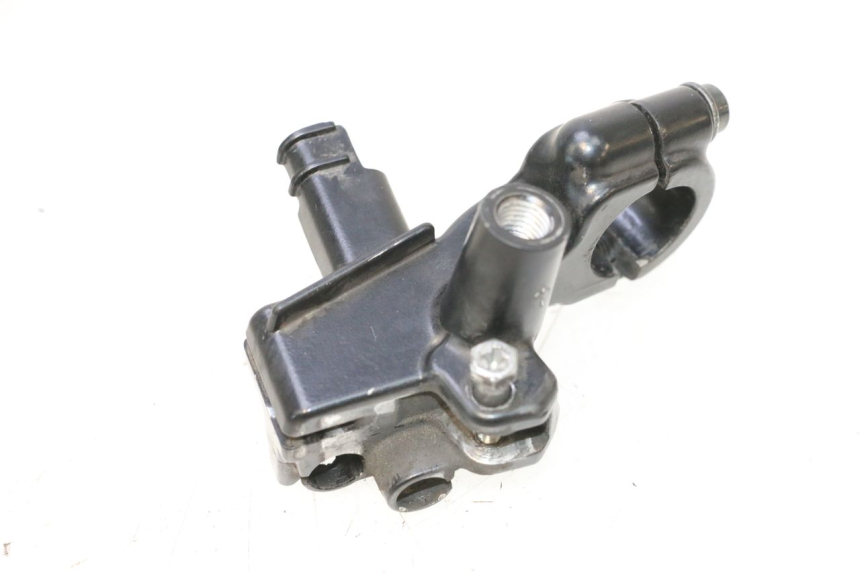 photo de LEVA FRENO ATTACCO SINISTRA HONDA PCX (JF57/JF64) 125 (2014 - 2018) - Primo piano tecnico