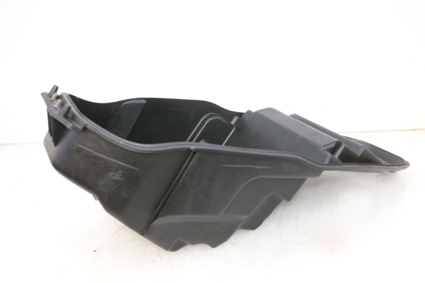 photo de Bauletto sella KYMCO AGILITY CITY 4T 50 (2008 - 2016) - Dettagli dei punti di fissaggio