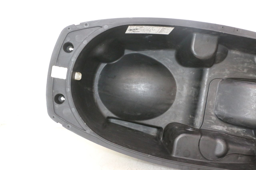 photo de SOTTOSELLA APRILIA ATLANTIC S 125 (2010 - 2013) - Dettaglio del componente