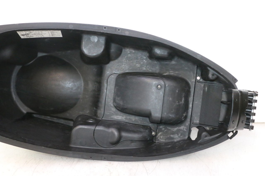 photo de SOTTOSELLA APRILIA ATLANTIC S 125 (2010 - 2013) - Zoom sullo stato d'uso