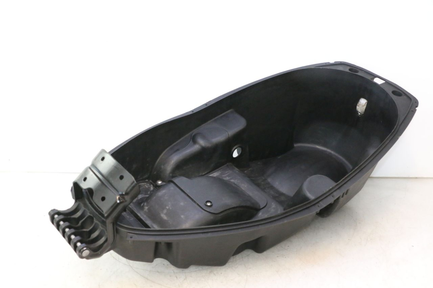 photo de SOTTOSELLA APRILIA ATLANTIC S 125 (2010 - 2013) - Primo piano tecnico