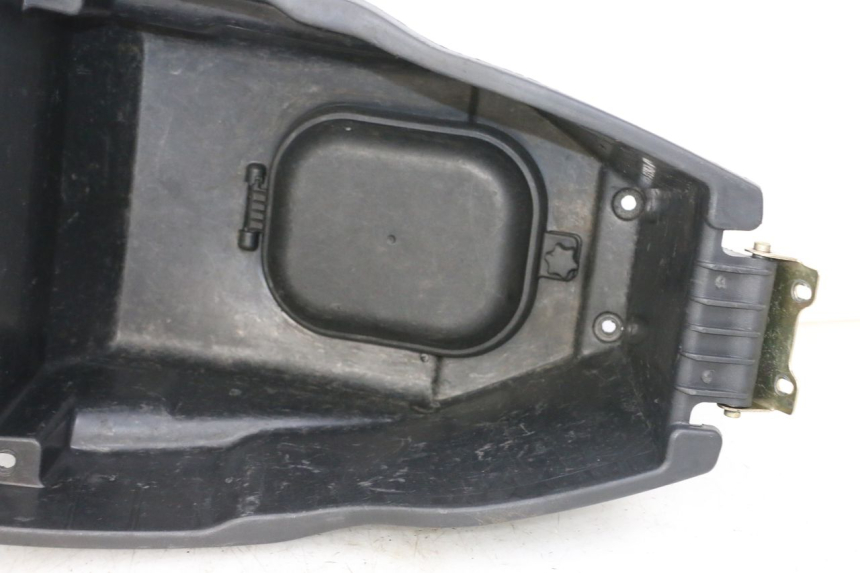 photo de SOTTOSELLA ORCAL CAVARO 4T 50 (2019 - 2023) - Stato della superficie e materiale