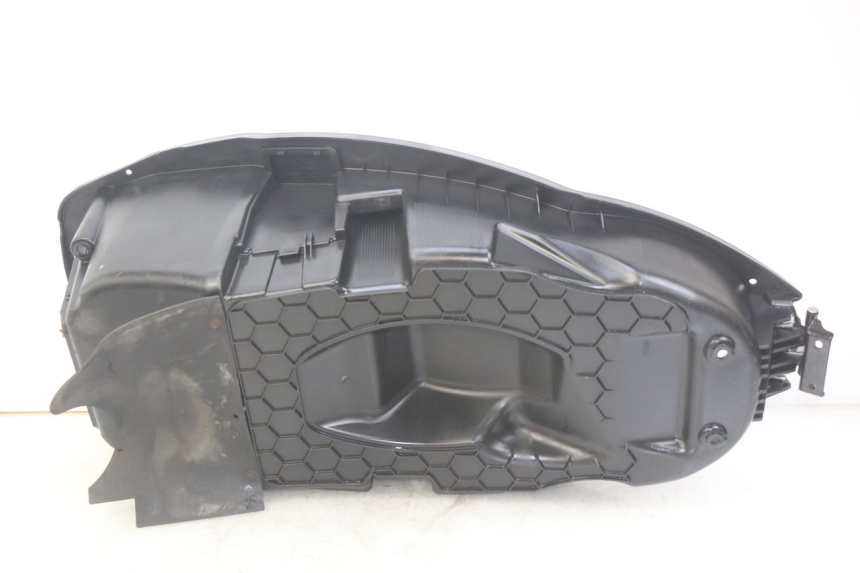 photo de COFANO SELLA PEUGEOT CITYSTAR AIR 125 (2014 - 2017) - Zoom sullo stato d'uso