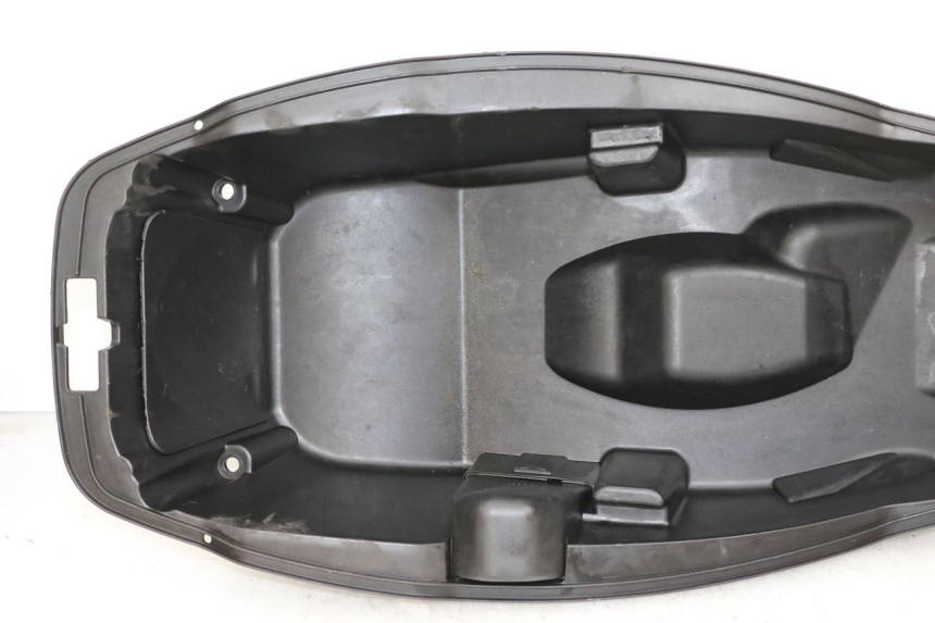 photo de COFANO SELLA PEUGEOT CITYSTAR 50 (2013 - 2017) - Vista d'insieme del prodotto