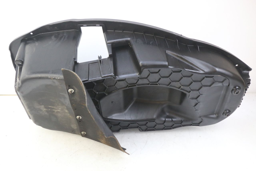 photo de SOTTOSELLA PEUGEOT CITYSTAR IE 2T 50 (2018 - 2021) - Primo piano tecnico