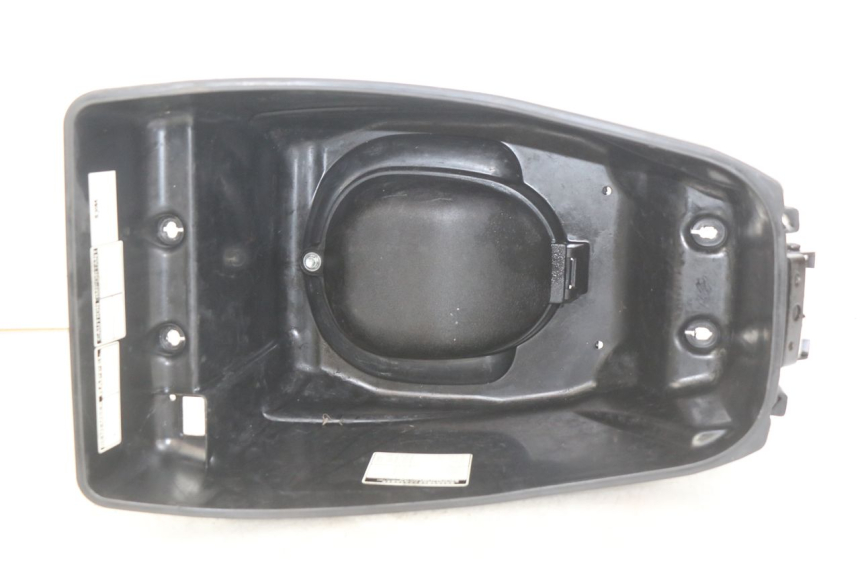 photo de SCATOLA SELLA SYM CROX 4T 50 (2016 - 2023) - Altra angolazione