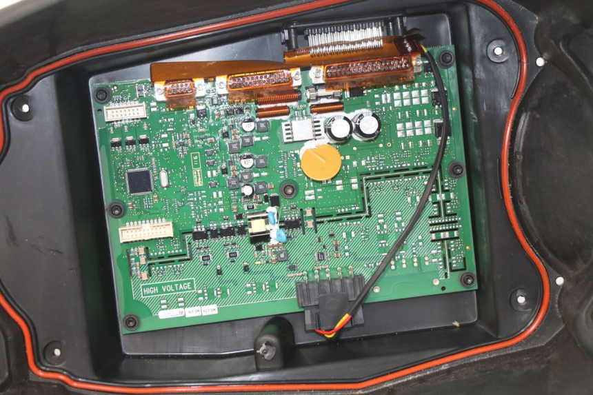 photo de COFANO SELLA PEUGEOT E-VIVACITY 1 (2012 - 2018) - Caratteristiche distintive