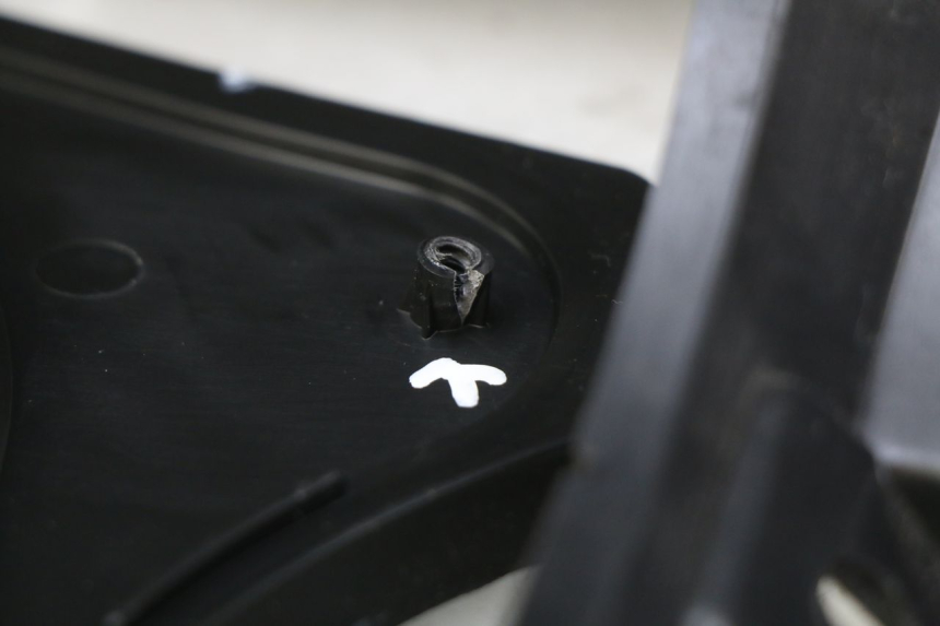 photo de COFANO SELLA PEUGEOT E-VIVACITY 1 (2012 - 2018) - Marcature e riferimenti originali