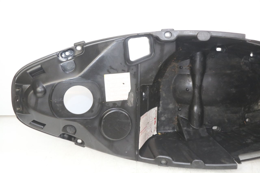 photo de SCATOLA SELLA PEUGEOT ELYSEO 125 (1999 - 2004) - Stato della superficie e materiale