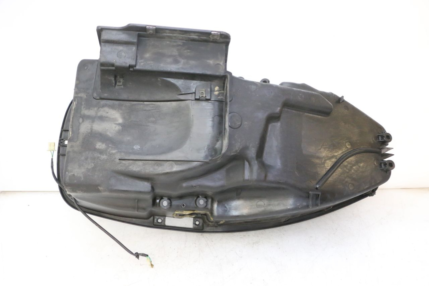 photo de COFANO SELLA HONDA FES S-WING SWING ABS 125 (2007 - 2015) - Dettaglio del componente