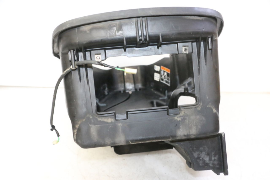 photo de COFANO SELLA HONDA FES S-WING SWING ABS 125 (2007 - 2015) - Primo piano tecnico