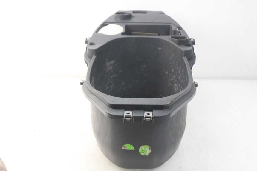 photo de Bauletto sella PIAGGIO FLY 2T 50 (2004 - 2017) - Dettagli dei punti di fissaggio