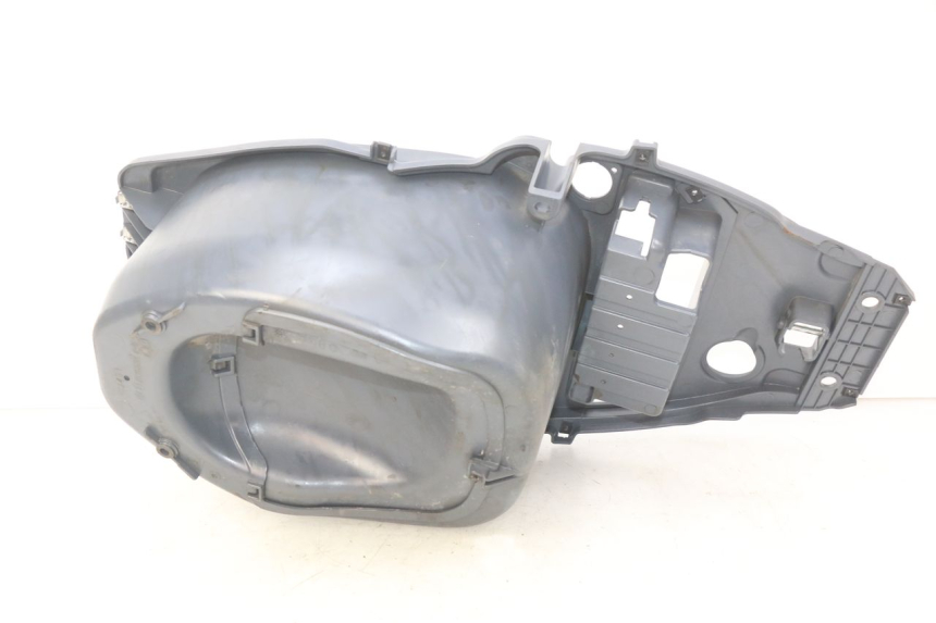 photo de COFANO SELLA PIAGGIO FLY 100 (2006 - 2010) - Dettaglio del componente