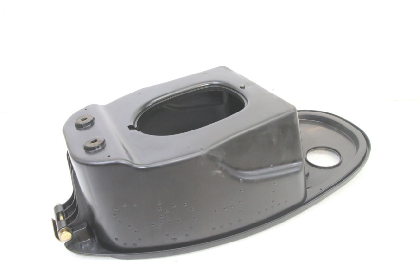 photo de BAULETTO SEDILE VENESI FLY RETRO 4T 50 (2020 - 2025) - Dettagli dei punti di fissaggio