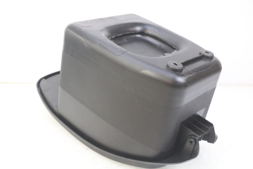 photo de COFANO SELLA JM MOTORS GT LINE 4T 50 (2021 - 2023) - Primo piano tecnico