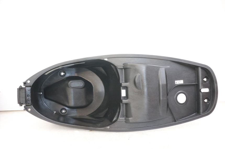 photo de BAULETTO SELLINO SYM JET 14 4T 50 (2018 - 2022) - Zoom sullo stato d'uso