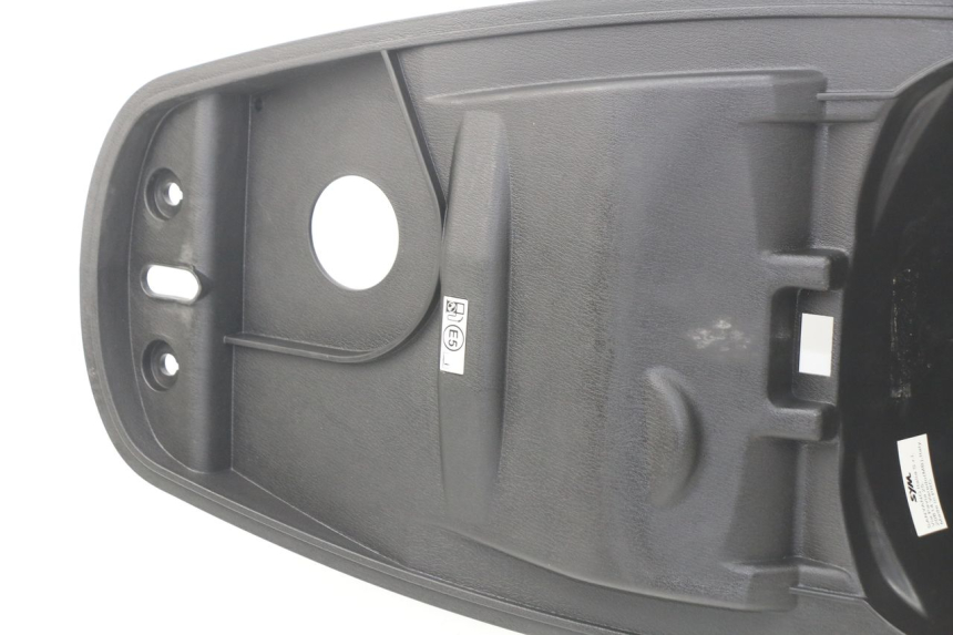 photo de COFANO SELLA SYM JET 4 4T 50 (2018 - 2021) - Dettagli dei punti di fissaggio