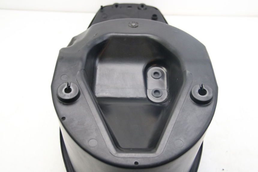 photo de COFANO SELLA SYM JET 4 4T 50 (2018 - 2021) - Dettagli dei punti di fissaggio