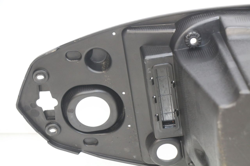 photo de COFANO SELLA PEUGEOT KISBEE 2T 50 (2010 - 2017) - Zoom sullo stato d'uso