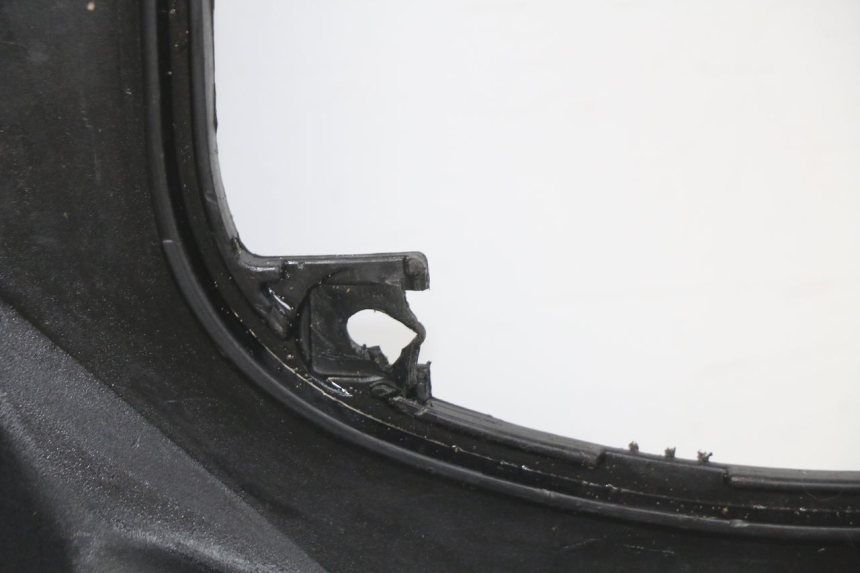 photo de COFANO SELLA PEUGEOT KISBEE 2T 50 (2018 - 2022) - Dettagli dei punti di fissaggio