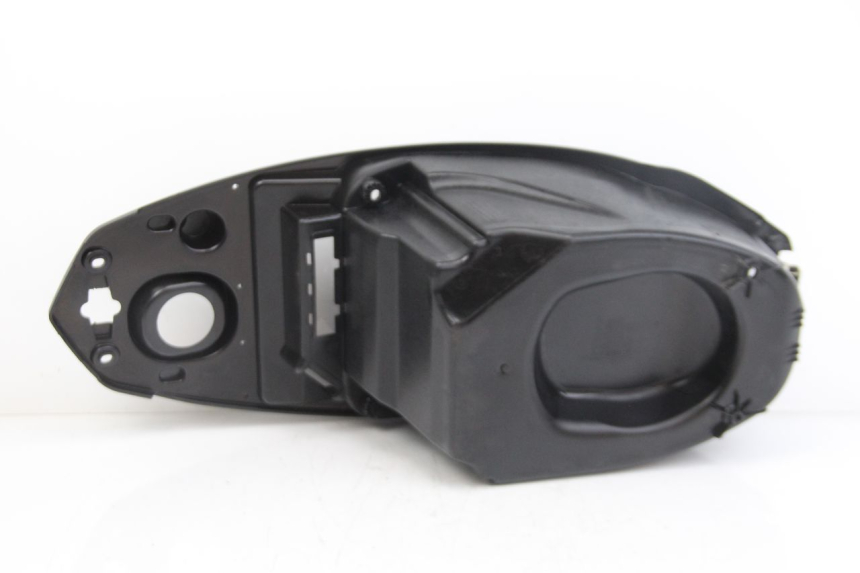 photo de SCATOLA SELLA PEUGEOT KISBEE 4T 50 (2018 - 2022) - Dettagli dei punti di fissaggio