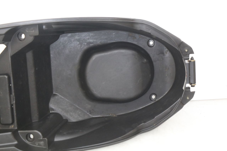 photo de SCATOLA SELLA PEUGEOT KISBEE 4T 50 (2018 - 2022) - Vista d'insieme del prodotto