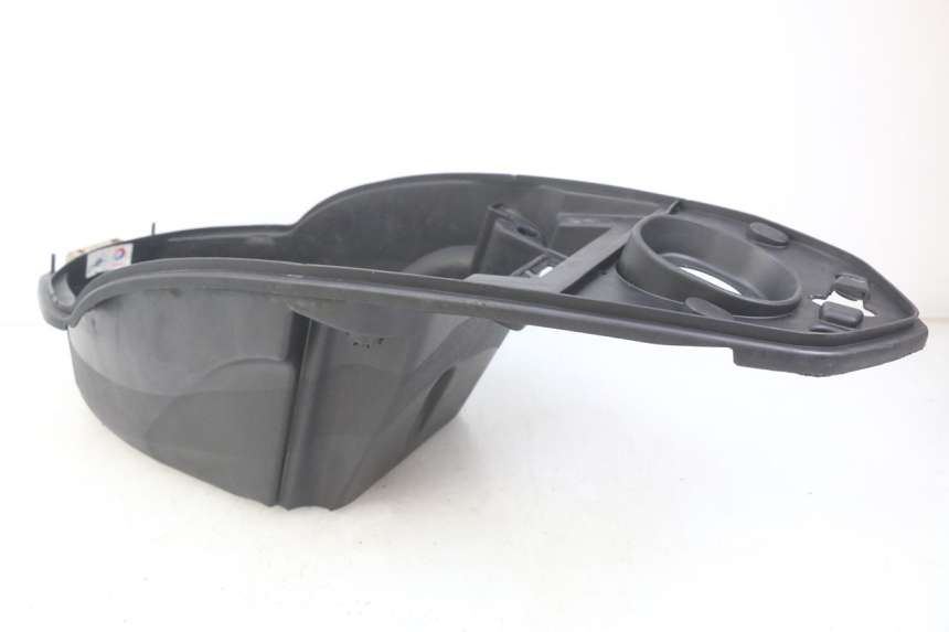 photo de COFANO SELLA PEUGEOT KISBEE 4T 50 (2010 - 2017) - Dettagli dei punti di fissaggio