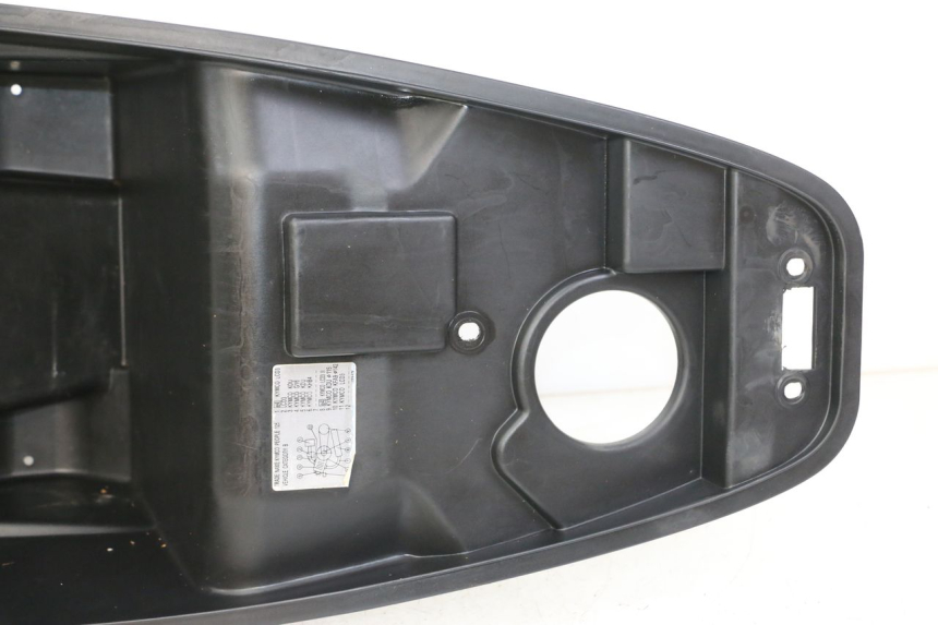 photo de SOTTOSELLA KYMCO PEOPLE S 125 (2000 - 2008) - Dettagli dei punti di fissaggio