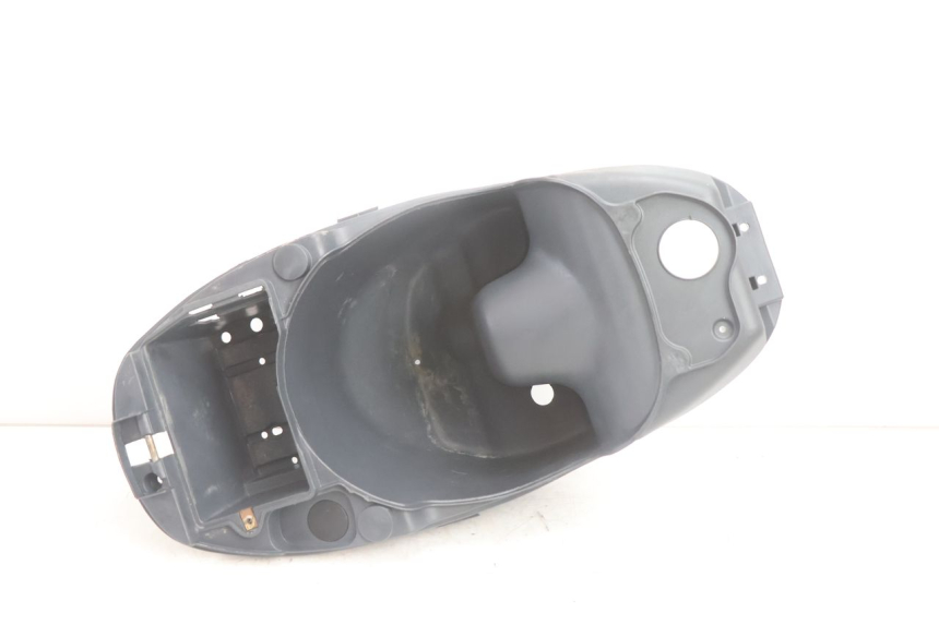 photo de SOTTOSELLA PIAGGIO LIBERTY 125 (1998 - 2008) - Altra angolazione