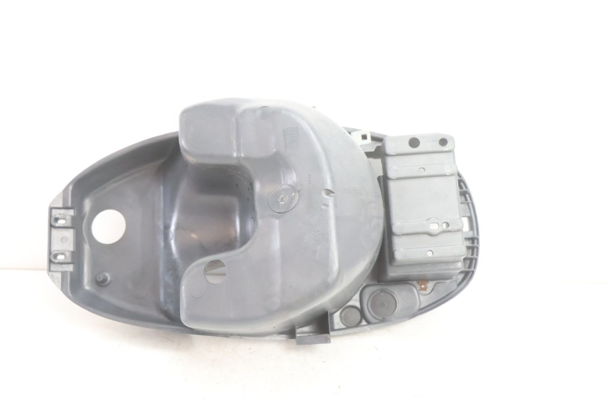 photo de SOTTOSELLA PIAGGIO LIBERTY 125 (1998 - 2008) - Marcature e riferimenti originali