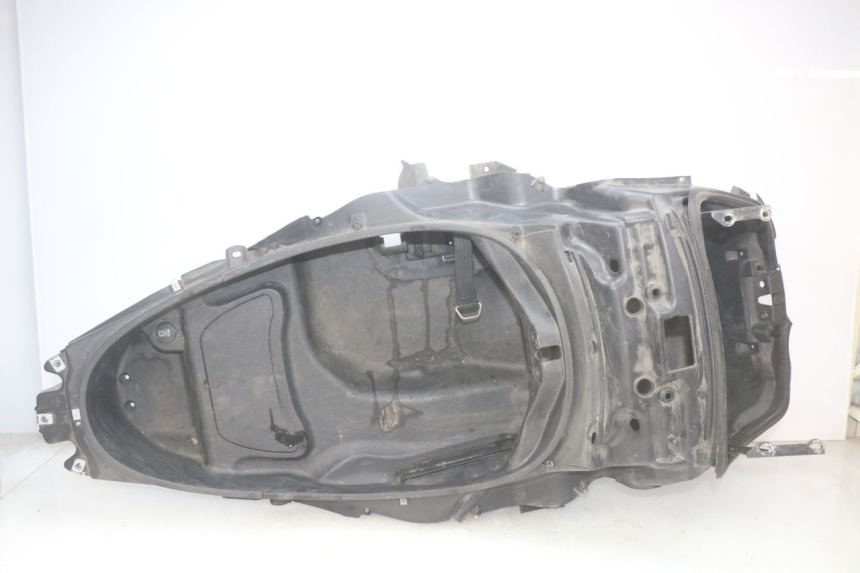 photo de COFANO SELLA PIAGGIO MP3 LT 400 (2007 - 2012) - Dettaglio del componente