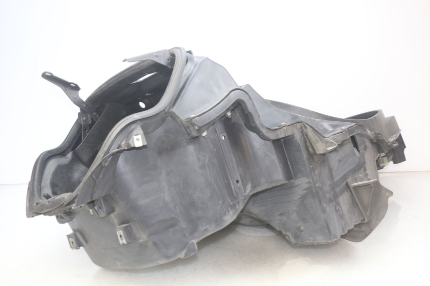 photo de COFANO SELLA PIAGGIO MP3 LT 400 (2007 - 2012) - Primo piano tecnico