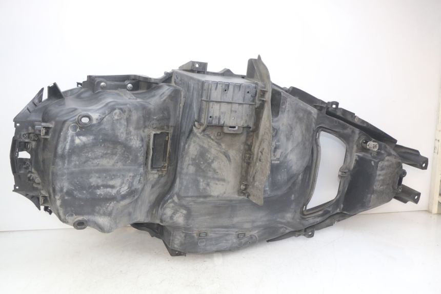 photo de COFANO SELLA PIAGGIO MP3 LT 400 (2007 - 2012) - Dettaglio del componente