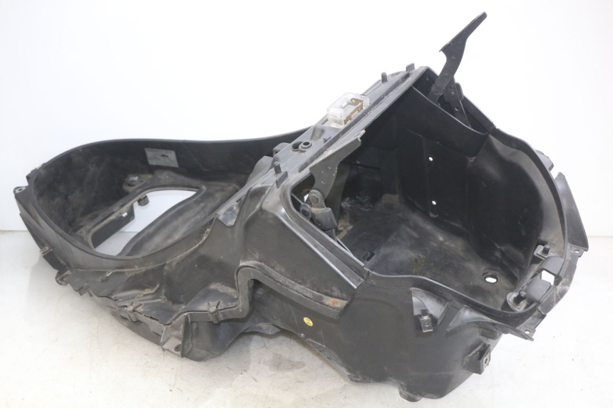 photo de COFANO SELLA PIAGGIO MP3 LT 400 (2007 - 2012) - Altra angolazione