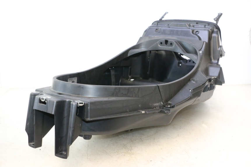 photo de COFANO SELLA PIAGGIO MP3 LT 300 (2010 - 2016) - Zoom sui componenti