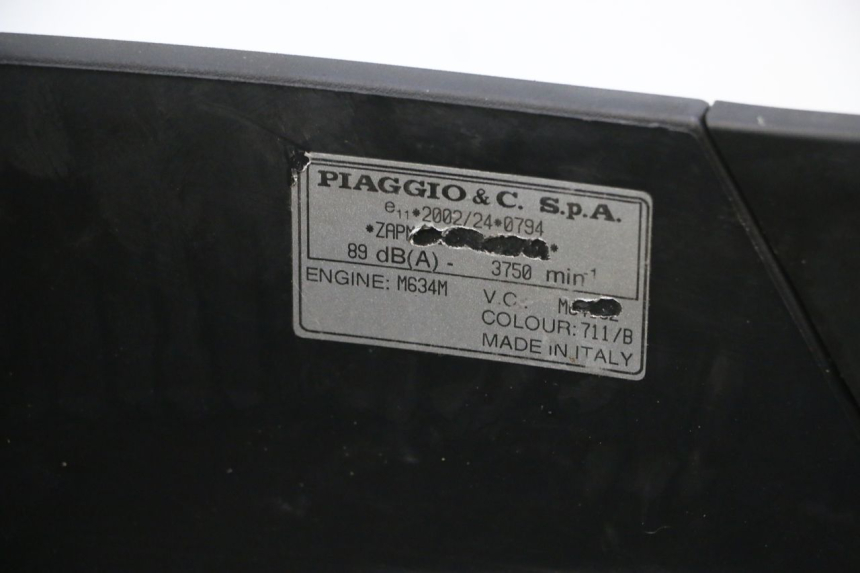 photo de COFANO SELLA PIAGGIO MP3 LT 300 (2010 - 2016) - Primo piano tecnico