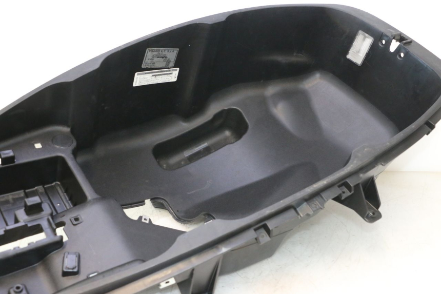 photo de SOTTOSELLA PIAGGIO MP3 500 (2016 - 2018) - Altra vista dell'articolo