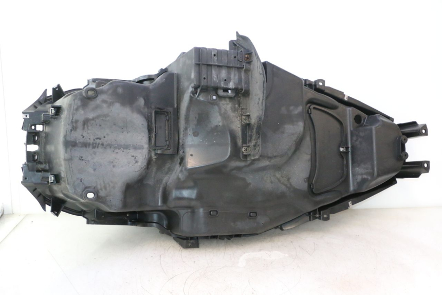 photo de COFANO SELLA PIAGGIO MP3 500 (2011 - 2015) - Caratteristiche distintive