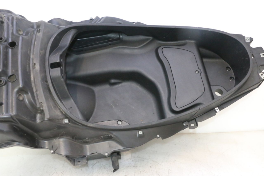 photo de COFANO SELLA PIAGGIO MP3 500 (2011 - 2015) - Primo piano ad alta risoluzione